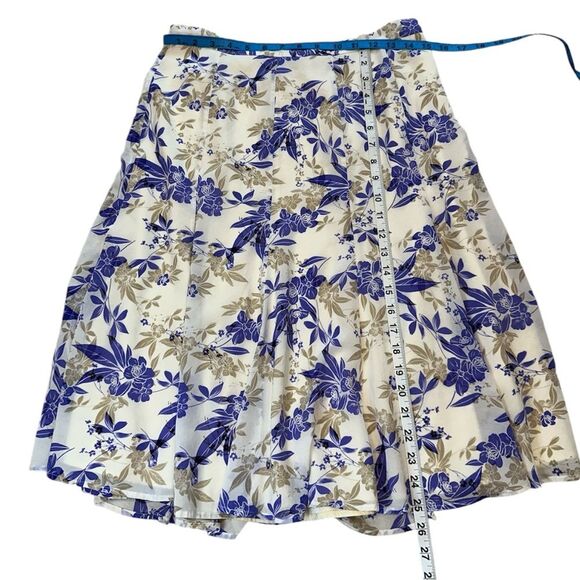 St. John Collection Skirt Size 10 Silk Blend Floral Lined Cream Blue Rare - Picture 3 of 11